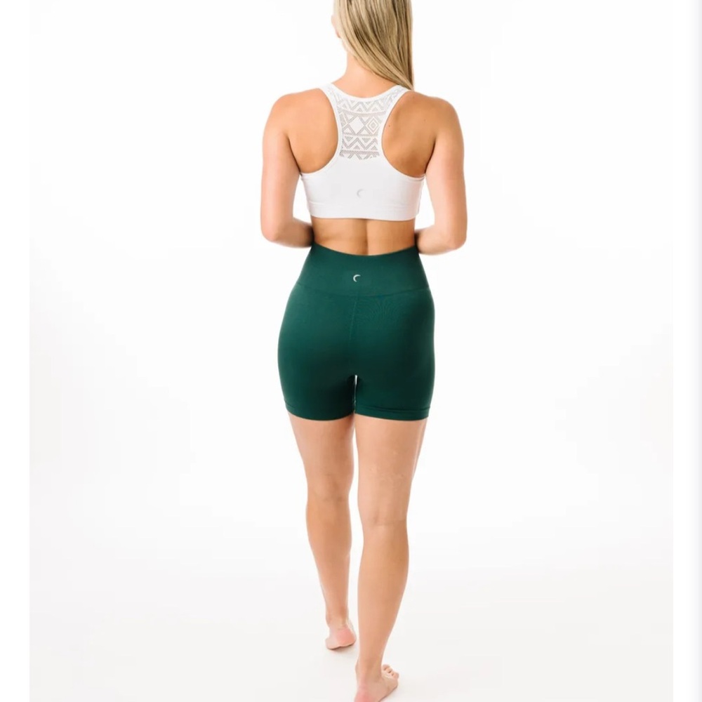 ZYIA ACTIVE seamless HUSTLE shorts Athletic Workout - Size L-Teal